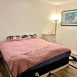 1-Br Basement: Ttc/Subway Access