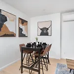 Hidden Gem - 3 Bedroom Steps To Little Italy And Uoft