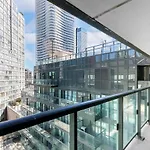 Sleek 2Br W 2Ba Walk To Uoft Sleeps 5 - 3 Beds