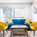 Sleek 2Br W 2Ba Walk To Uoft Sleeps 5 - 3 Beds