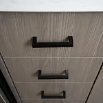 Chic And Cozy Studio In Trendy Parkdale & Parking