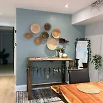 Boho-Chic Spacious Basement Apartment