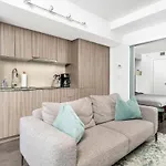 Spacious And Central 1Br In Heart Of Downtown