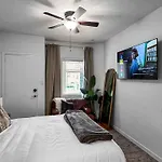 Cozy 2 Bedroom + 2 Bathroom
