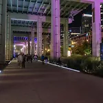 Stylish 1Br Condo With Balcony, Parking In Down Town