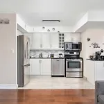 Centrally Located 2 Bd 2 Bth With Parking