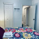 Toronto Room With Balcony - Midtown