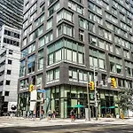 Toronto Luxe Suite - Location Score 10 - Easter Retreat
