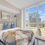 Great Location Near Rogers Centre & Parking
