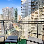 Exquisite Condos By Cn Tower With Parking