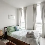 Globalstay Modern Sonic Way Condos