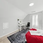 Private Cozy Room With Free Parking