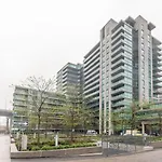 Stunning Lake View Top Floor Studio