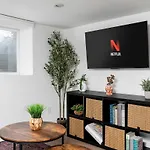 Private 2 Storey Home With 3Br-2Ba By Queen West