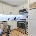 Casa Queen East - Modern 2Br Suite In Leslieville