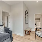 Casa Queen - Unique 2Br Suite In Leslieville