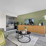 Stylish 3Br Condo Downtown Living W Parking
