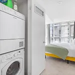Sun-Filled Downtown Condo By Toronto\'S Sports Hub