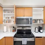 Scenic Waterfront Condo W Parking In Downtown To