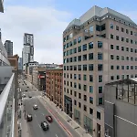 2Br 2Ba Suite With Sofa Bed By Financial District
