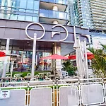 Chol Furnished Suites Heart Of Downtown Toronto, 2 Beds, Free Parking, Cn Tower View