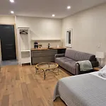 Gabby\'S Place Downtown Core