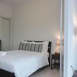 Jp Stays - York St & Lakeshore