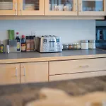 Applewood Suites - 2 Story Ossington Loft