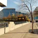 Park Suites Toronto - Element