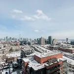 Soho 2 Bed | 2 Bath Cn Tower View