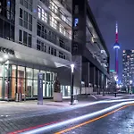 Luxury Home By Rogers Centre