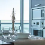 Noel Suites - York And Bremner