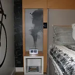 Bond Place Hotel