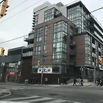 Luxure Dt Loft-Style Condo