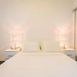 New One Bedroom Condo Downtown-Cn Tower