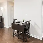 Applewood Suites - 1 Bdrm Wellington West