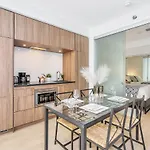 Classic & Trendy Yorkville Condo