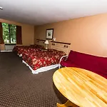 New Plaza Motel