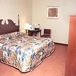 Howard Johnson By Wyndham Toronto Downtown West