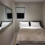 Toronto Rooms And Suites