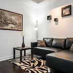 Quickstay - Condo In The Sky