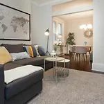 Applewood Suites - 4 Bdrm Danforth House