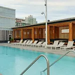 Luxury Condo On Cn Tower