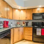 Aoc Suites - Heart Of Downtown Condo