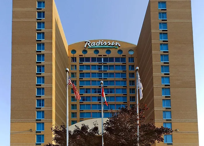 Radisson Suites Hotel Toronto Airport