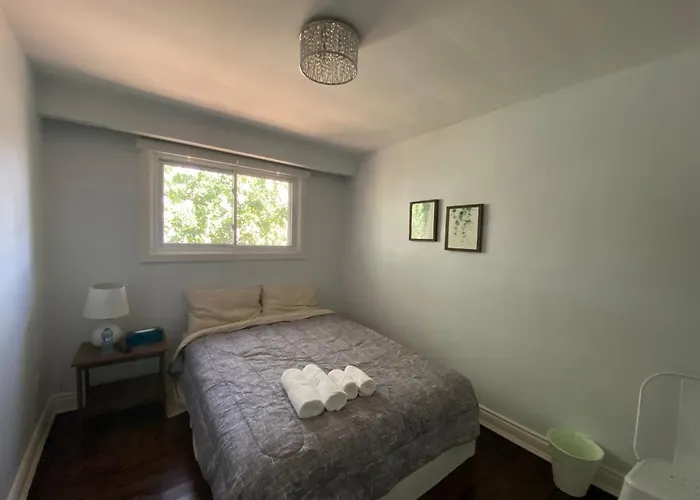 Yonge And Finch Subway !Q Spacious & Quiet Private Bdr With Shared Bathroom