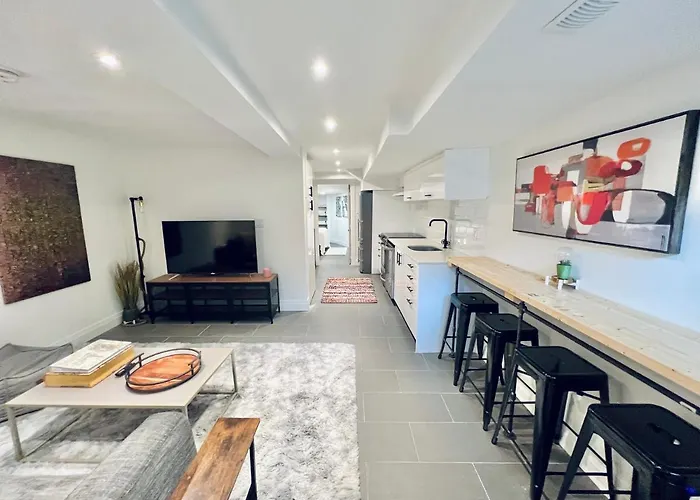 1 Bedroom Home In Toronto Downtown East Side