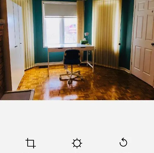 Spacious, Cozy And Neat Private Room Near Utsc