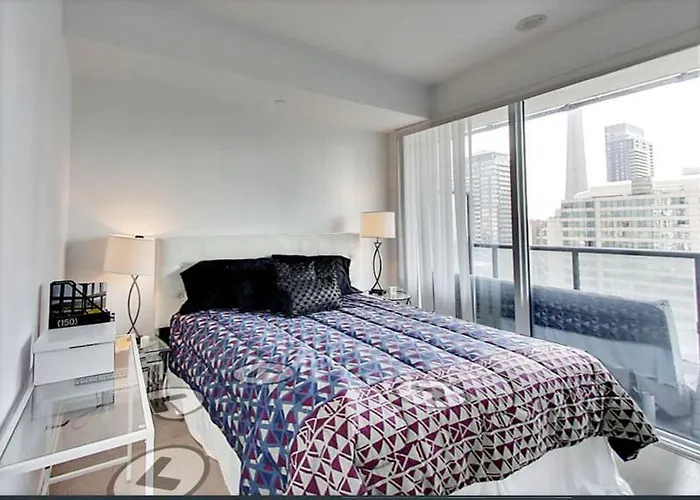 Comfortable Central Downtown Condo -