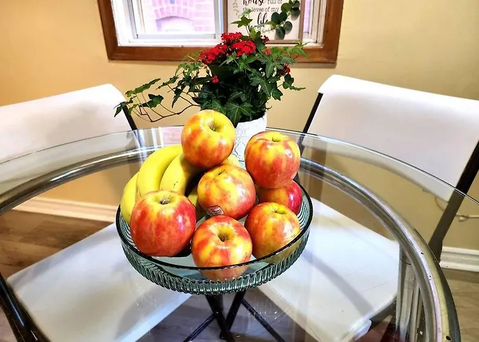 Toronto Midtown 2Bedrooms Apartment